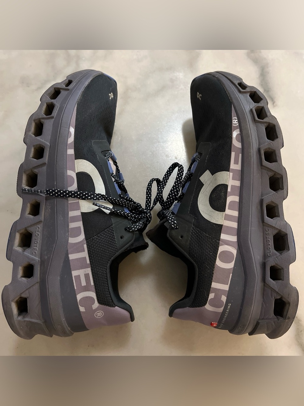 On Running Women's Running Shoes - Black